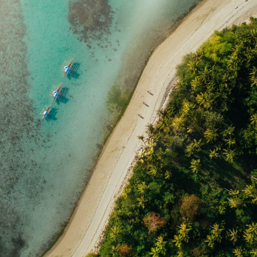 Gigantes Islands Adventure- Secluded Beaches, Saltwater Lagoons & Local Flavors